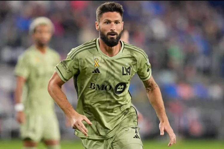 giroud-kembali-ke-liga-prancis-teken-kontrak-dengan-lille