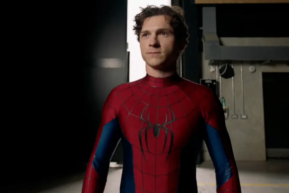 tom-holland-pamerkan-kostum-baru-untuk-spider-man-brand-new-day