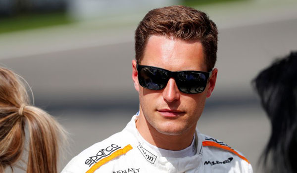 pebalap-cadangan-mercedes-tersedia-bagi-racing-point-dan-mclaren