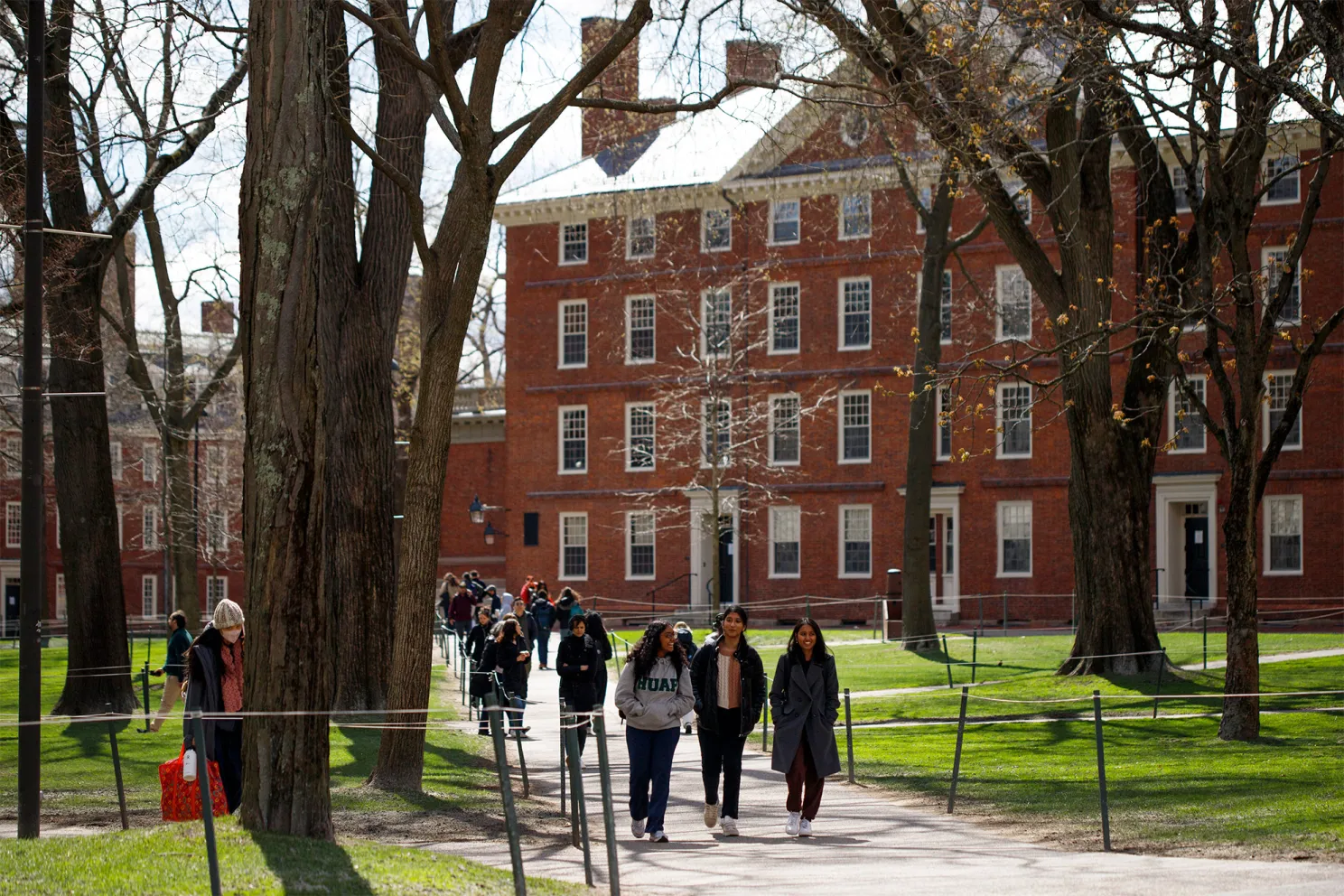 kemlu-ri-beri-bantuan-kekonsuleran-pada-mahasiswa-indonesia-di-harvard