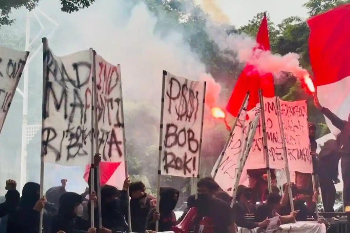 respons-exco-usai-kantor-pssi-digeruduk-ultras-garuda