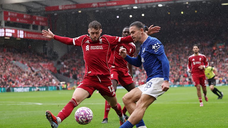 liverpool-tak-terbendung-kalahhkan-everton-dengan-skor-2-1