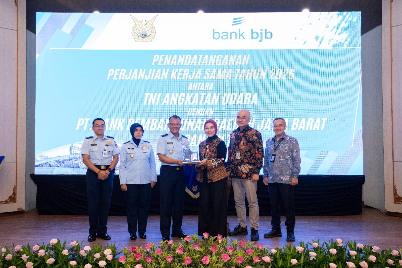 bank-bjb-dan-tni-au-perluas-akses-layanan-keuangan