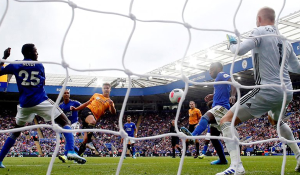 var-gagalkan-wolves-petik-tiga-poin-di-markas-leicester