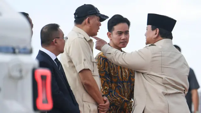 gibran-prabowo-contoh-pimpinan-yang-selalu-gandeng-pendahulunya