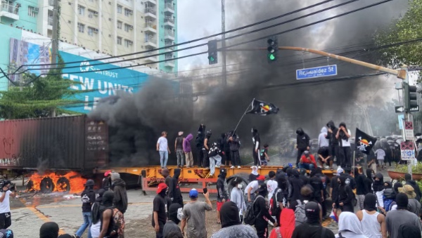 polisi-manila-amankan-200-orang-dalam-demo-antikorupsi