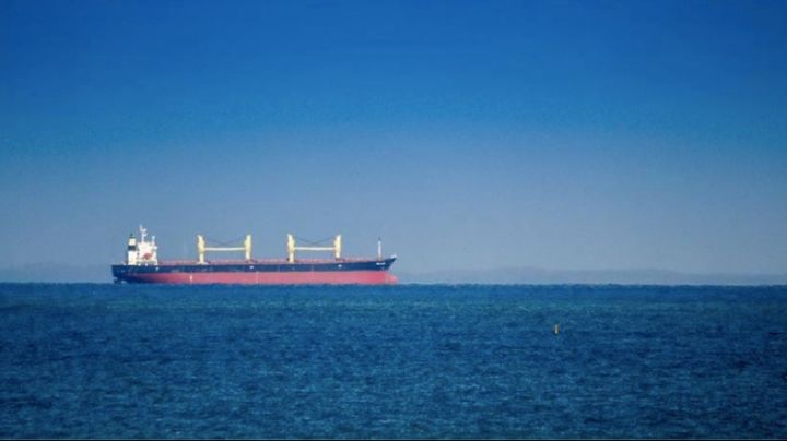 iran-buka-selat-hormuz-trump-tetap-lanjutkan-blokade-laut