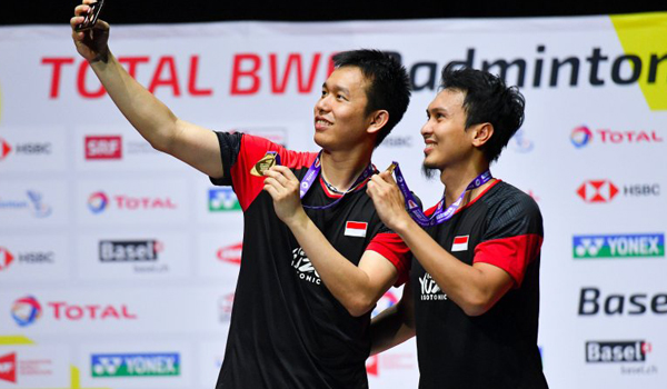 ahsanhendra-tak-sangka-kawinkan-gelar-all-england-dan-kejuaraan-dunia