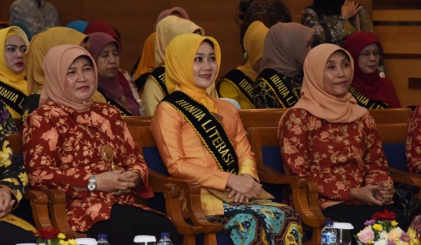 atalia-praratya-resmi-jadi-bunda-literasi-jawa-barat