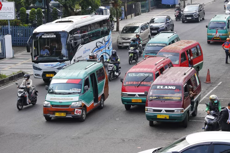 angkot-bandung-libur-2-hari-di-tahun-baru-sopir-bingung-soal-bantuan