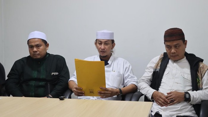 bahar-bin-smith-sampaikan-maaf-dan-ajak-jaga-persaudaraan