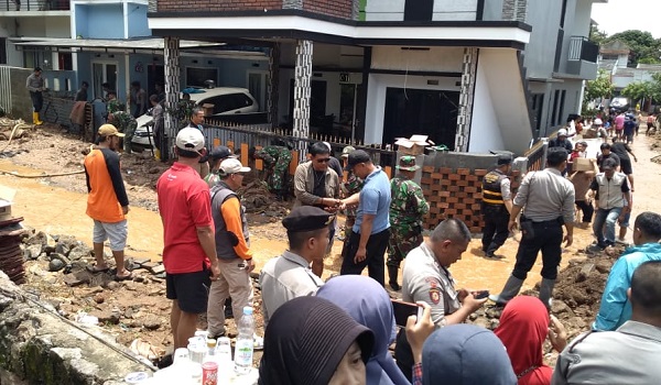 banjir-bandang-terjang-cilengkrang-gubernur-jabar-berduka