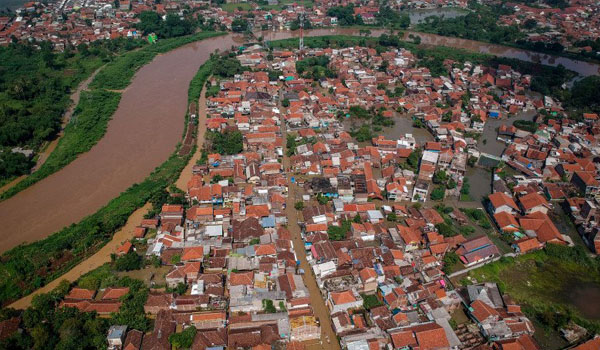 sebanyak-40844-jiwa-terdampak-banjir-di-kabupaten-bandung