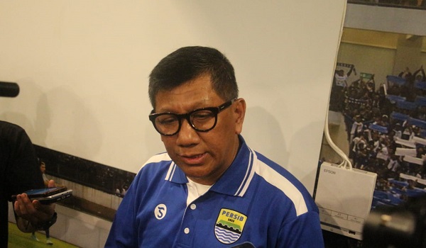 belum-ada-pelatih-persib-tetap-berburu-pemain