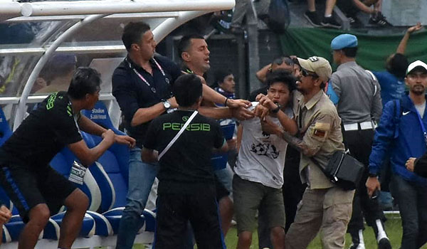 bobotoh-diharapkan-lebih-dewasa-sikapi-kekalahan