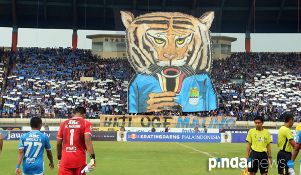 gelandang-persib-minta-bobotoh-usik-mental-pemain-bhayangkara-fc