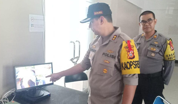 polisi-pasang-cctv-di-seluruh-kpu-di-jabar