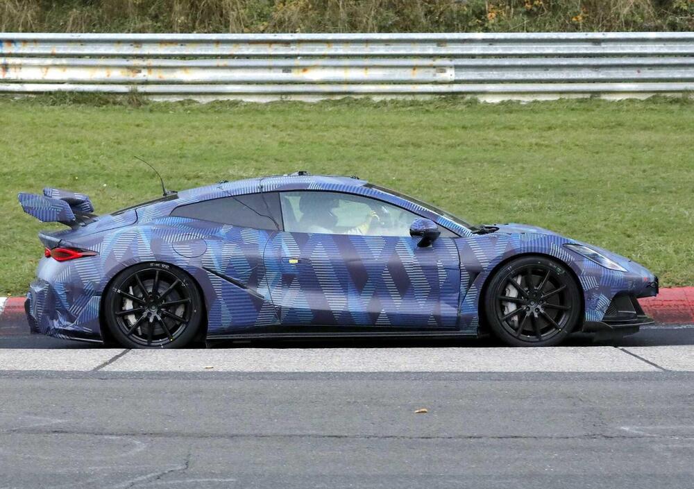 ev-sport-denza-z-jalani-tes-di-sirkuit-nurburgring