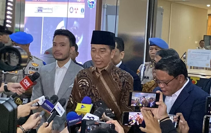 jokowi-dicecar-22-pertanyaan-soal-klarifikasi-ijazah