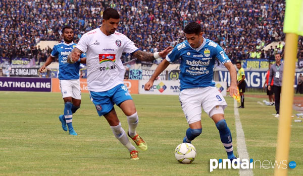 kapten-persib-tak-ambil-pusing-laga-kontra-arema-ditunda