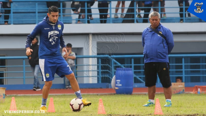 ini-rencana-robert-untuk-vizcarra-di-markas-persebaya