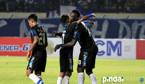 gagal-di-piala-presiden-dado-optimistis-persib-bangkit