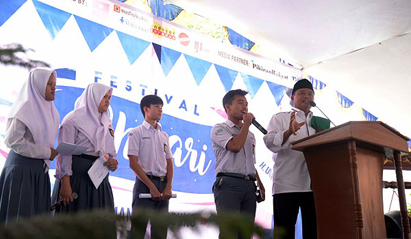 gelar-festival-ghifari-kang-uu-apresiasi-pelajar-sman-4-bandung