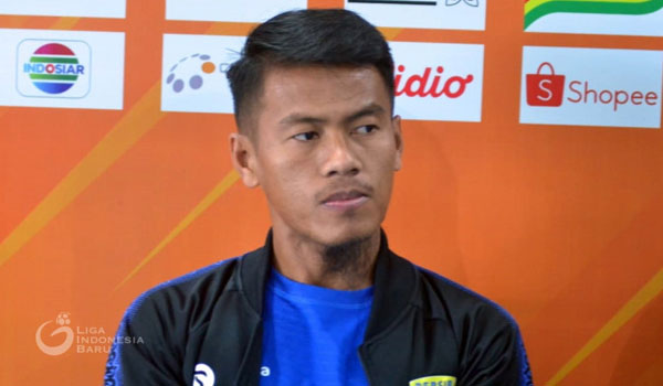 hadapi-madura-united-persib-masih-tanpa-ghozali-siregar