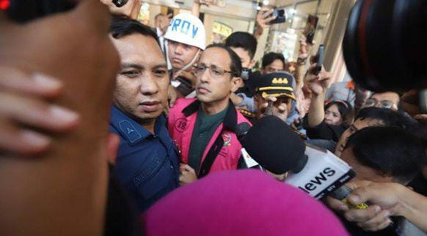 jadi-tersangka-pengadaan-laptop-kejagung-tahan-nadiem