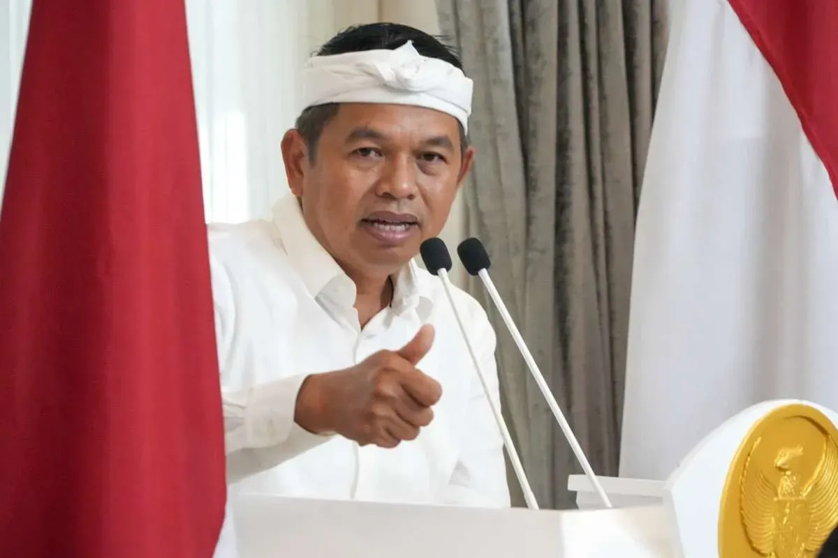 soal-gubernur-konten-legislator-lontarkan-kritik-pedas