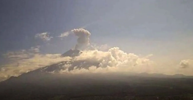 gunung-semeru-erupsi-tinggi-letusan-capai-1000-meter