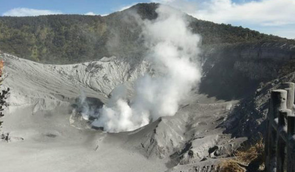 status-tangkuban-parahu-naik-jadi-waspada-ini-langkah-polda-jabar