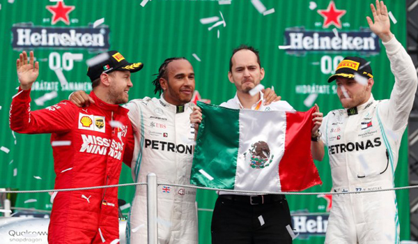 hamilton-berjaya-di-grand-prix-meksiko-berkat-strategi-mercedes