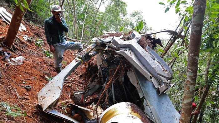 evakuasi-helikopter-pk-cfx-selesai-8-korban-ditemukan-meninggal
