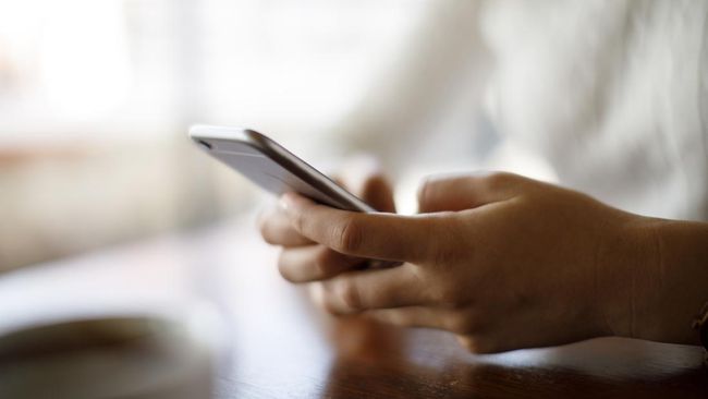 warga-indonesia-peringkat-1-pengguna-internet-di-dunia