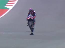 jorge-martin-menang-sprint-terjatuh-saat-selebrasi