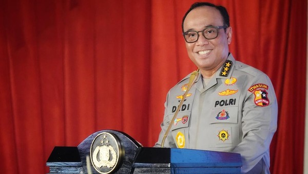kapolri-angkat-komjen-pol-dedi-prasetyo-jadi-wakapolri