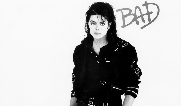 jaket-bad-michael-jackson-terjual-298000-dolar-as