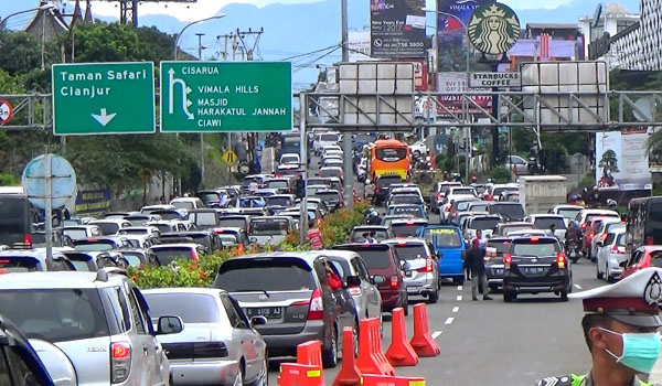 jalur-puncak-akan-diperlebar-sebelum-bangun-puncak-ii