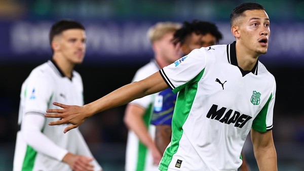 jay-idzes-jaga-kemenangan-sassuolo-vs-verona-skor-1-0