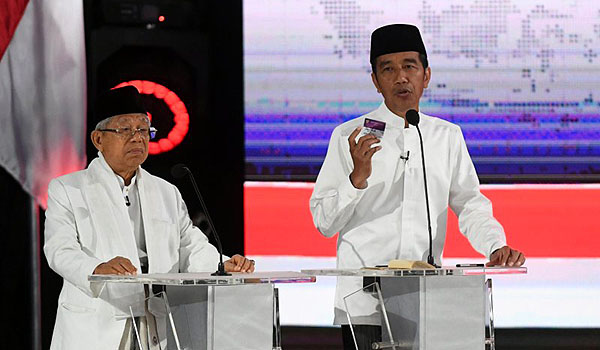 jokowi-andalkan-kartu-sakti-untuk-atasi-masalah-kesejahteraan-sosial