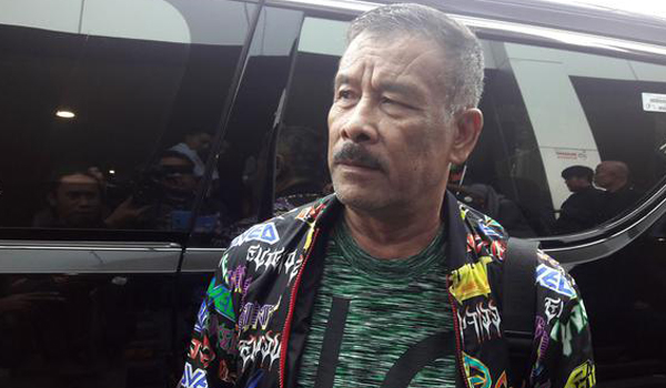 umum-muchtar-minta-iwan-bule-tegas-terhadap-exco-pssi