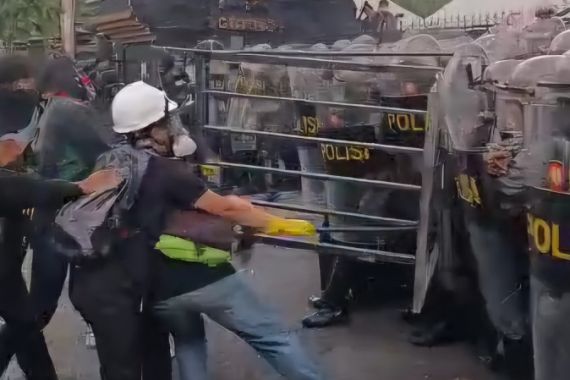 anarko-dalam-aksi-may-day-gubernur-jateng-minta-diproses-hukum