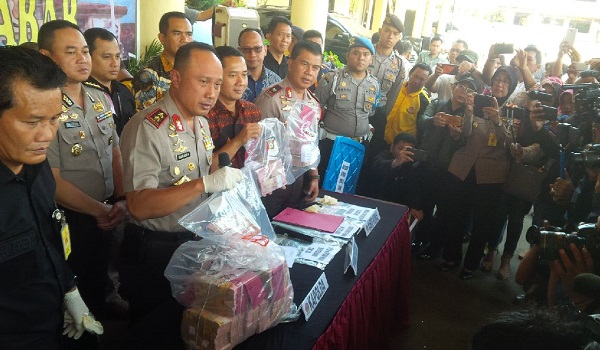 korupsi-dana-hibah-sekda-kabupaten-tasik-kebagian-rp14-miliar