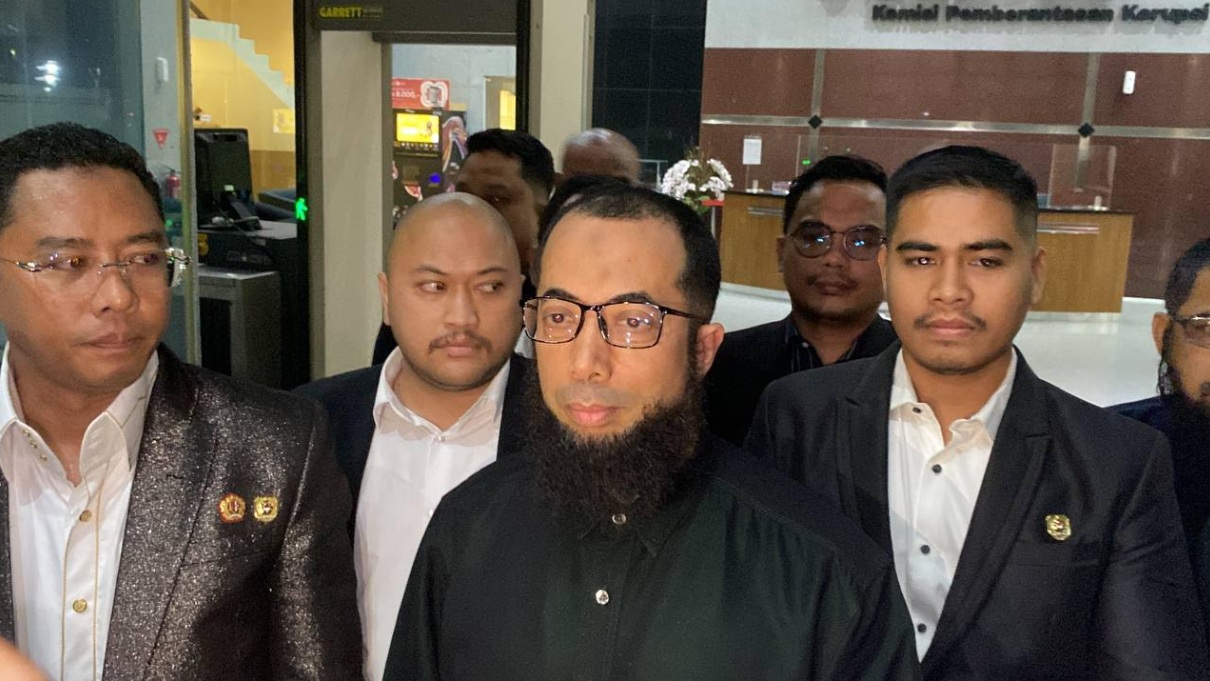 kpk-ungkap-khalid-basalamah-gunakan-kuota-haji-jalur-ilegal