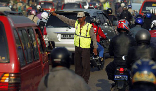 kurangi-angka-kecelakaan-polisi-targetkan-2-juta-relawan-lalu-lintas