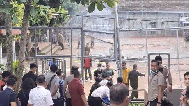56-napi-pembuat-ricuh-di-cilacap-dipindahkan-ke-nusakambangan