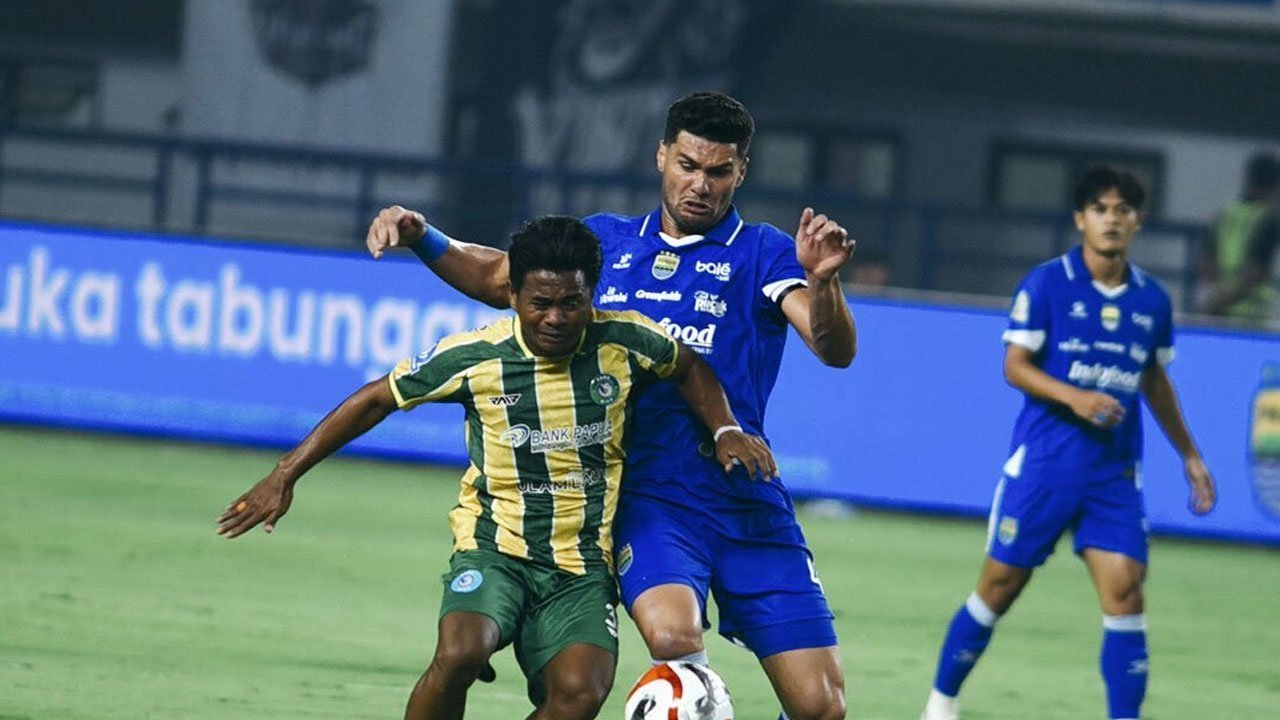 Gol Berguinho Antar Persib Kembali Puncaki Klasemen Super League