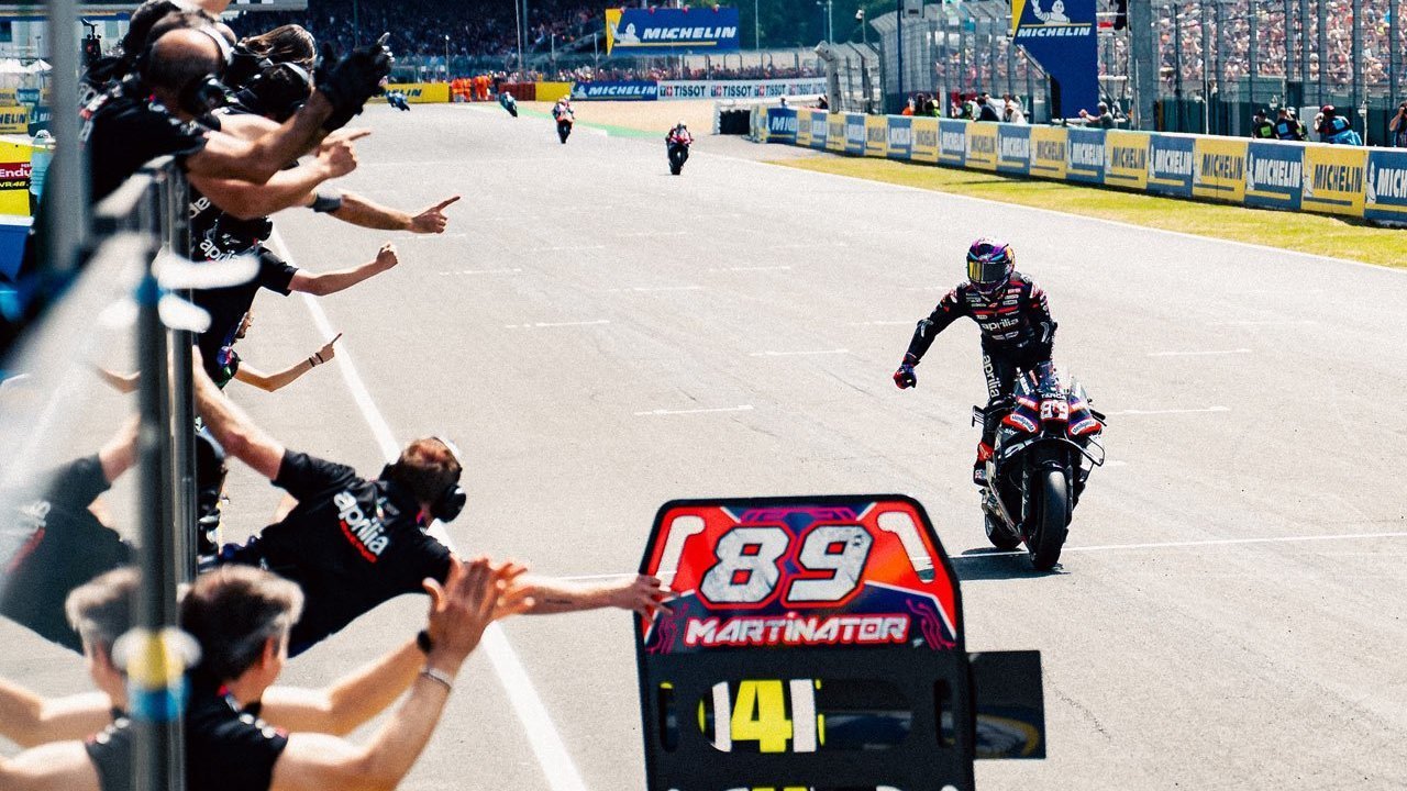 jorge-martin-juara-aprilia-dominasi-gp-prancis-2026
