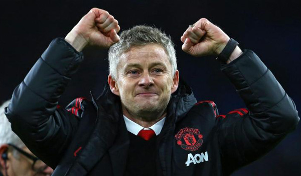 mantan-pemain-mu-nilai-memecat-solskjaer-bukan-solusi-tepat